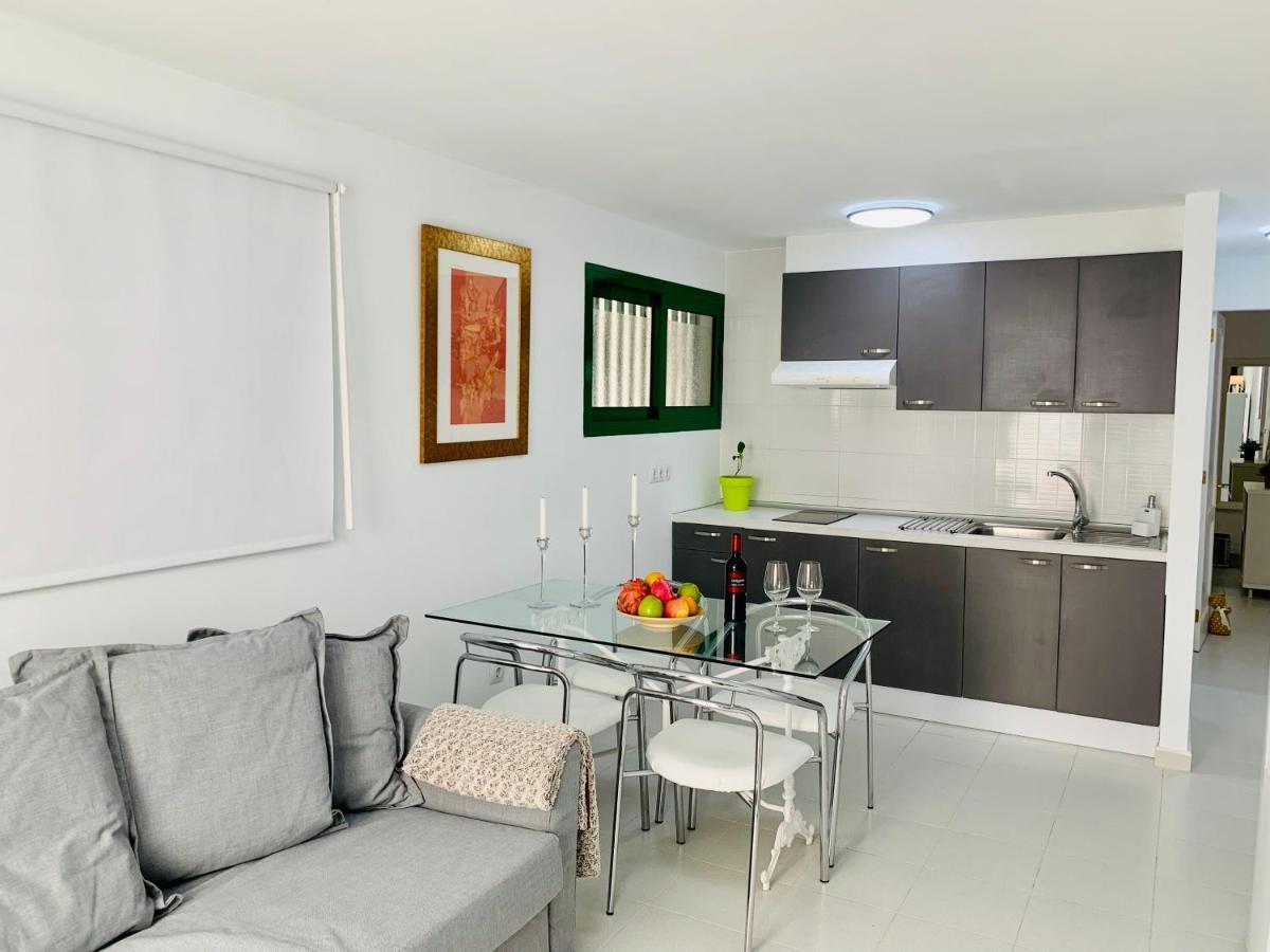 Marina Apartment Tías Exterior foto