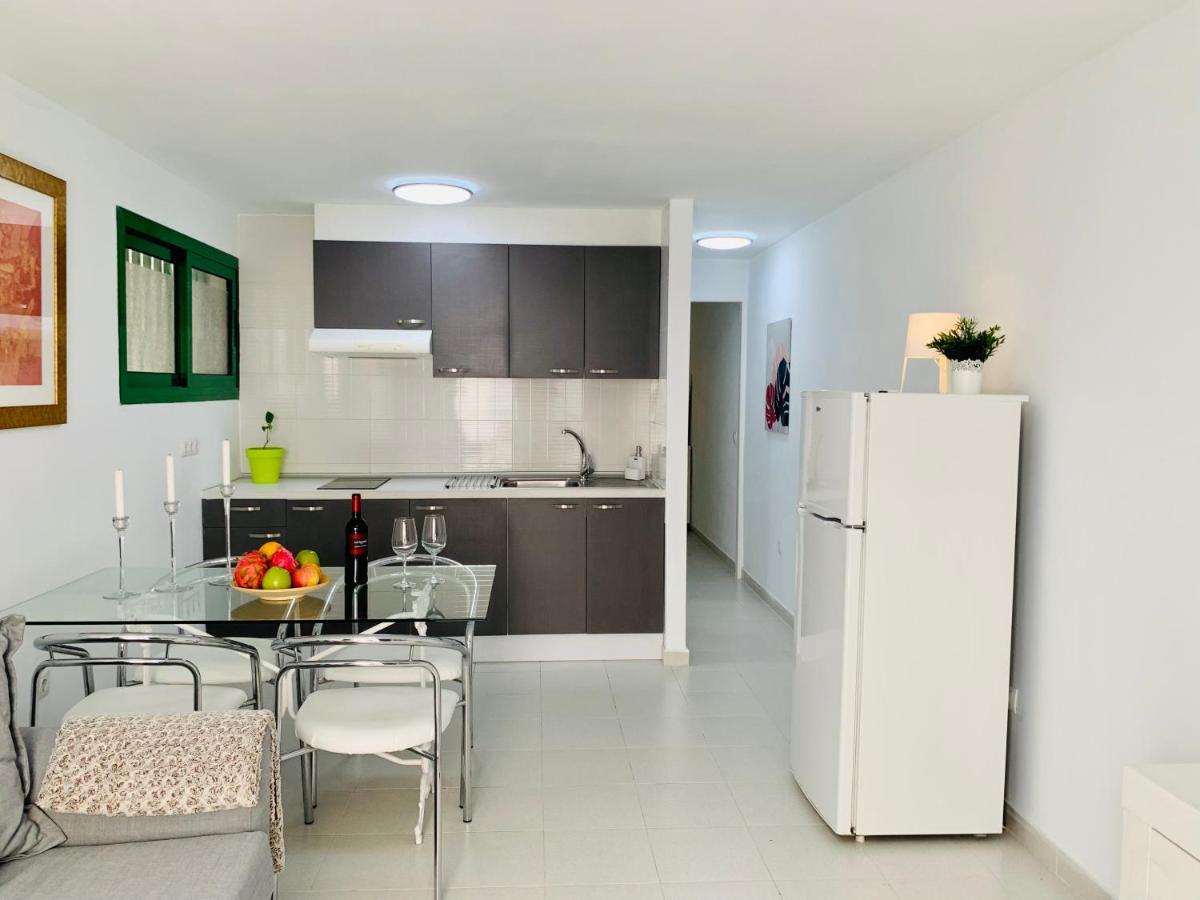 Marina Apartment Tías Exterior foto